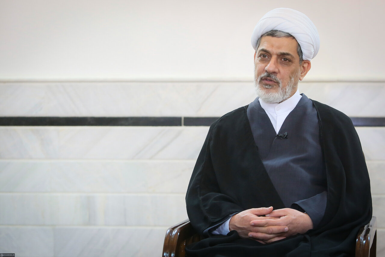 Imam Kazim (AS) to promote education by establishing a lawyer's network; What was the order of the Imam to the rich?