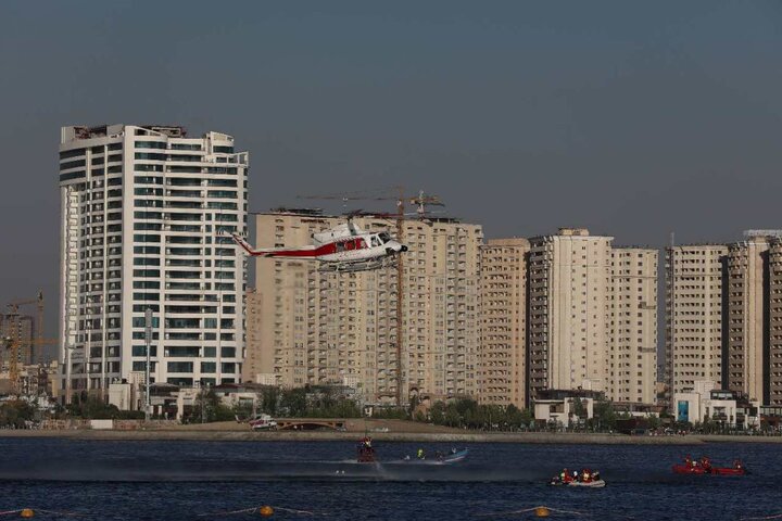 Great Red Crescent Rescue Maneuver in Persian Gulf Martyrs+Photo