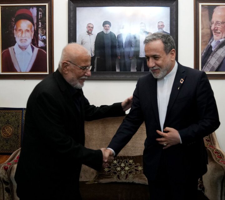 Iraqchi went to visit the family of martyr Seyed Hassan Nasrallah
