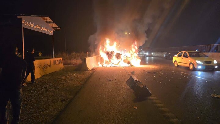 Deadly Carry and Fire Car on Tehran Highway - Qom+ Photo