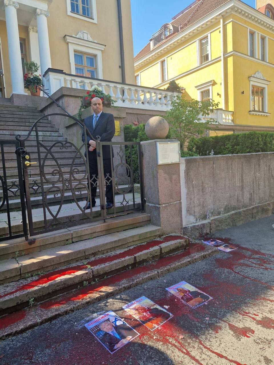 The Egyptian Embassy in Finland was symbolically closed in protest of hunger in Gaza